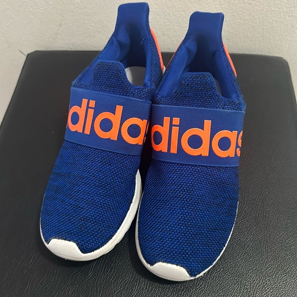 Adidas sneaker 👟 - Picture 1 of 3